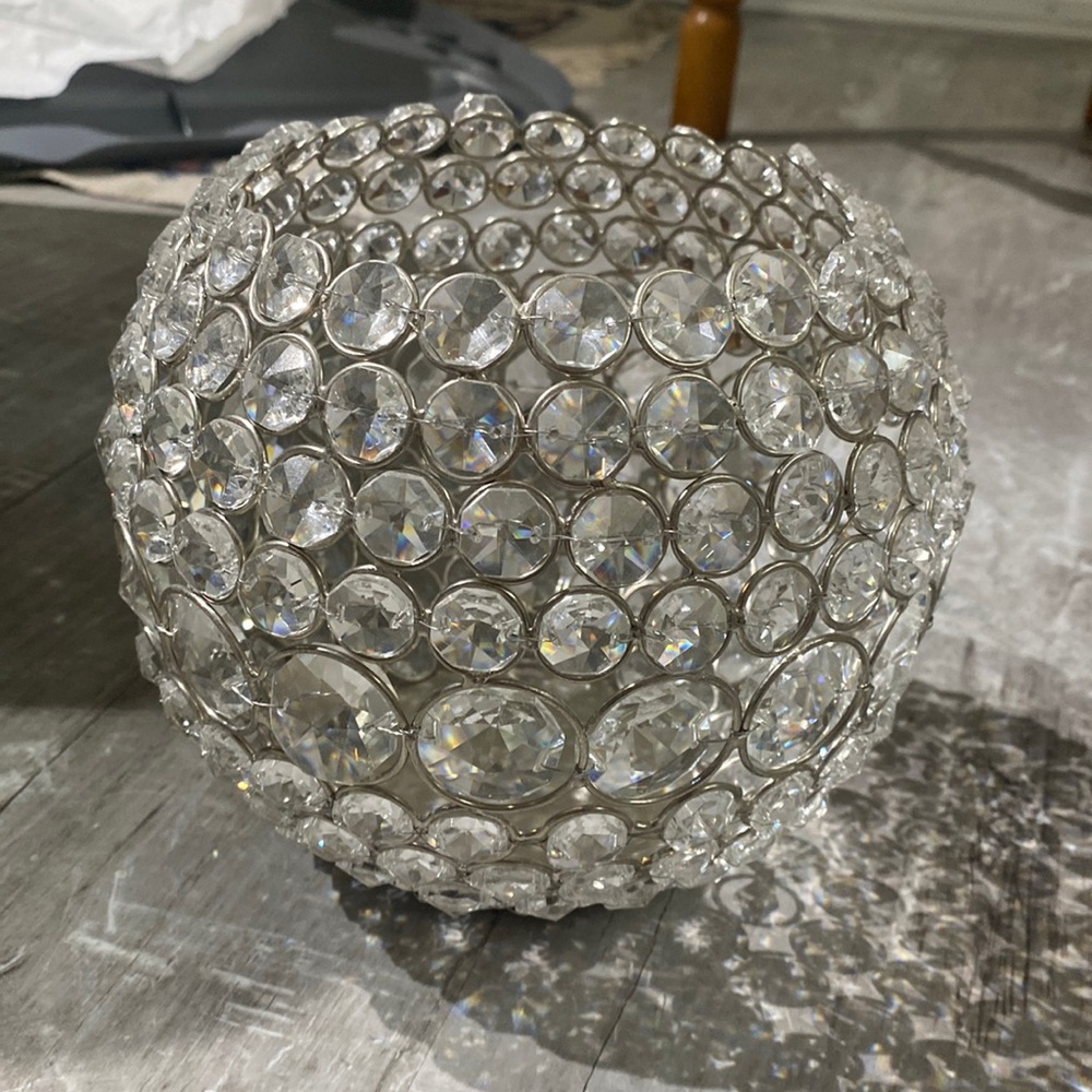 Crystal hurricane globe